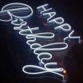 Neon Happy Birthday M07 Blanco