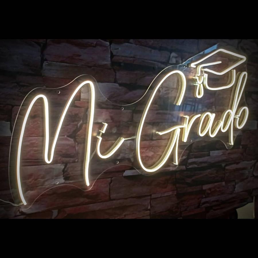 Mi grado en Neon-flex Calido 87cm