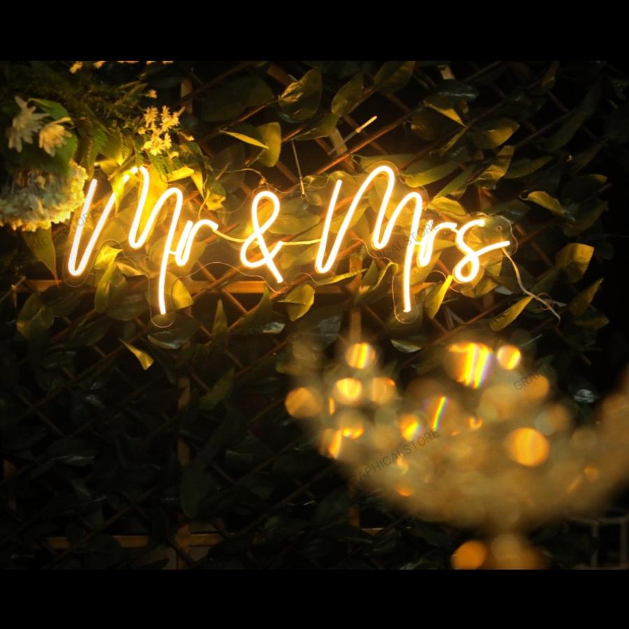 Mr & Mrs en Neon Flex Calido